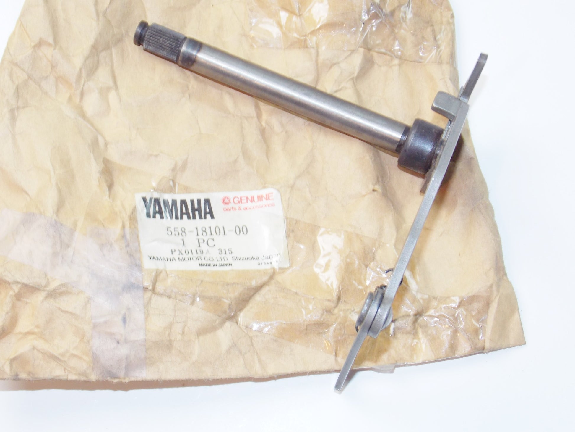 NOS OEM YAMAHA 1974-2000 DT100A MX100A SHIFT SHAFT ASSEMBLY 1 # 558-18101-00 - MotoRaider