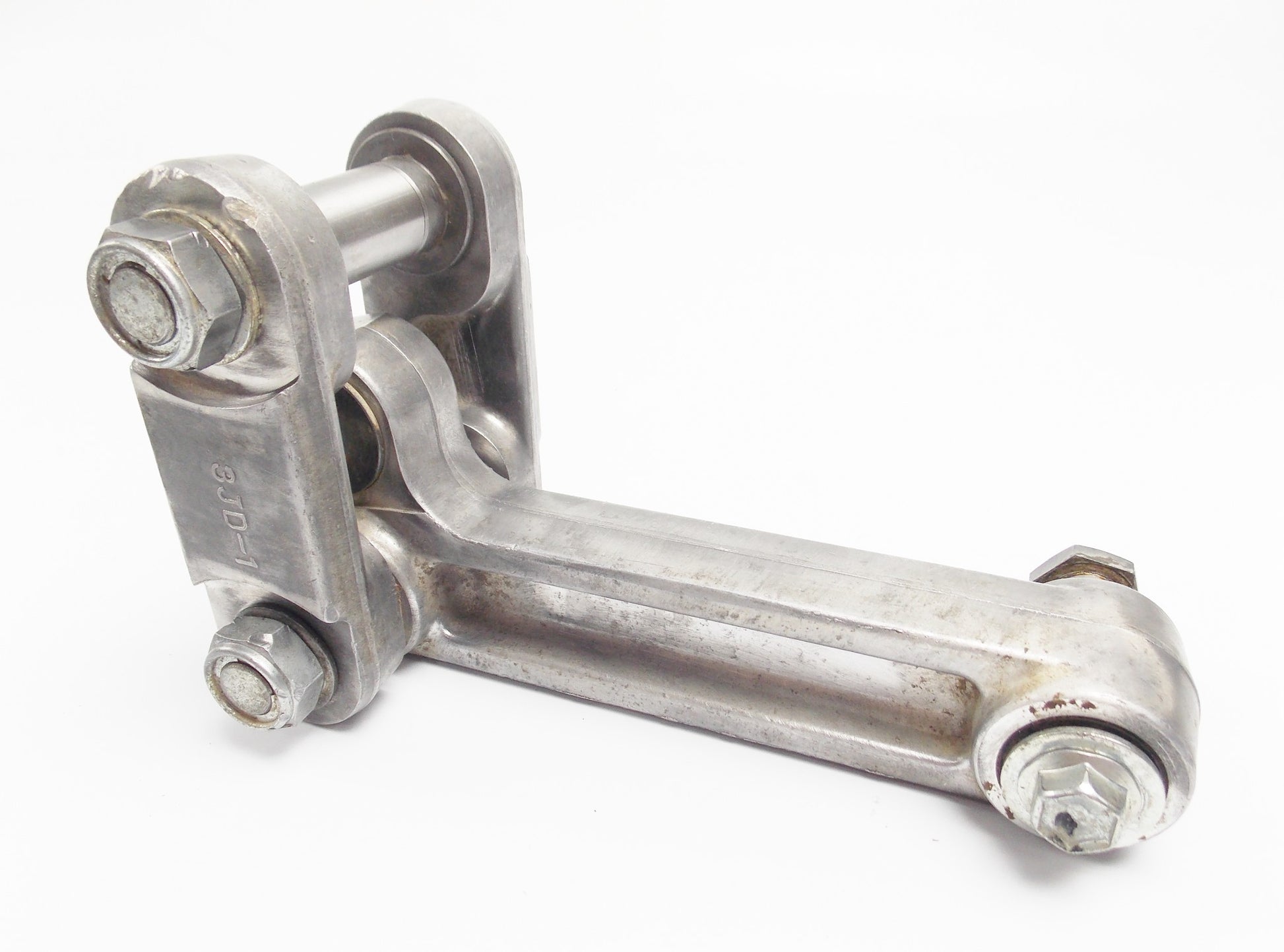 1990 YAMAHA YZ125 SWINGARM RELAY ARM SHOCK MOUNT CONNECTOR 3JD-2217F 3JD-2217A - MotoRaider