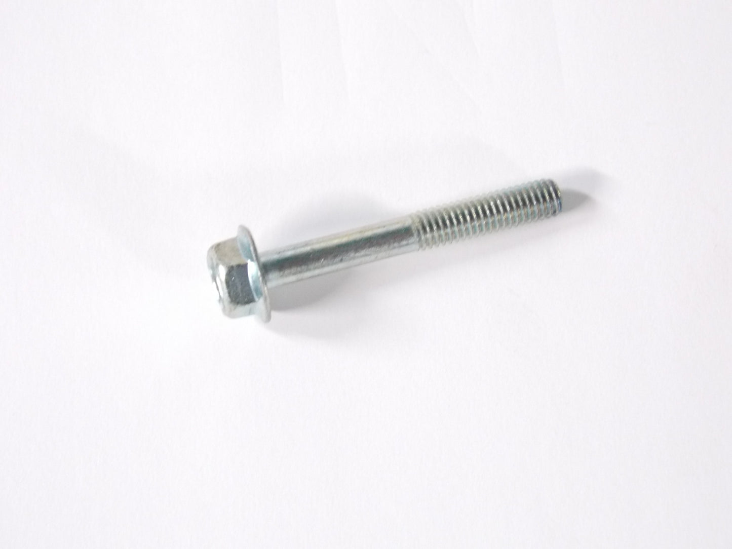 NOS YAMAHA FLANGE BOLT 1976-1994 95811-06045 XS 360C D FS 600L RADIAN VK 540 - MotoRaider