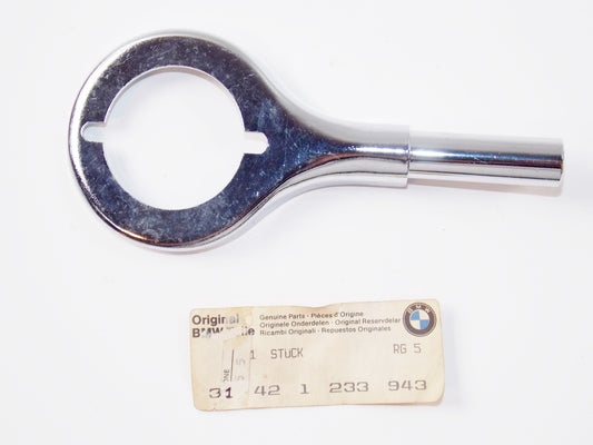 NOS OEM BMW 74-85 R100CS/7T/60/75/80 7/90S TURN INDICATOR BRACKET CR 31421233943 - MotoRaider