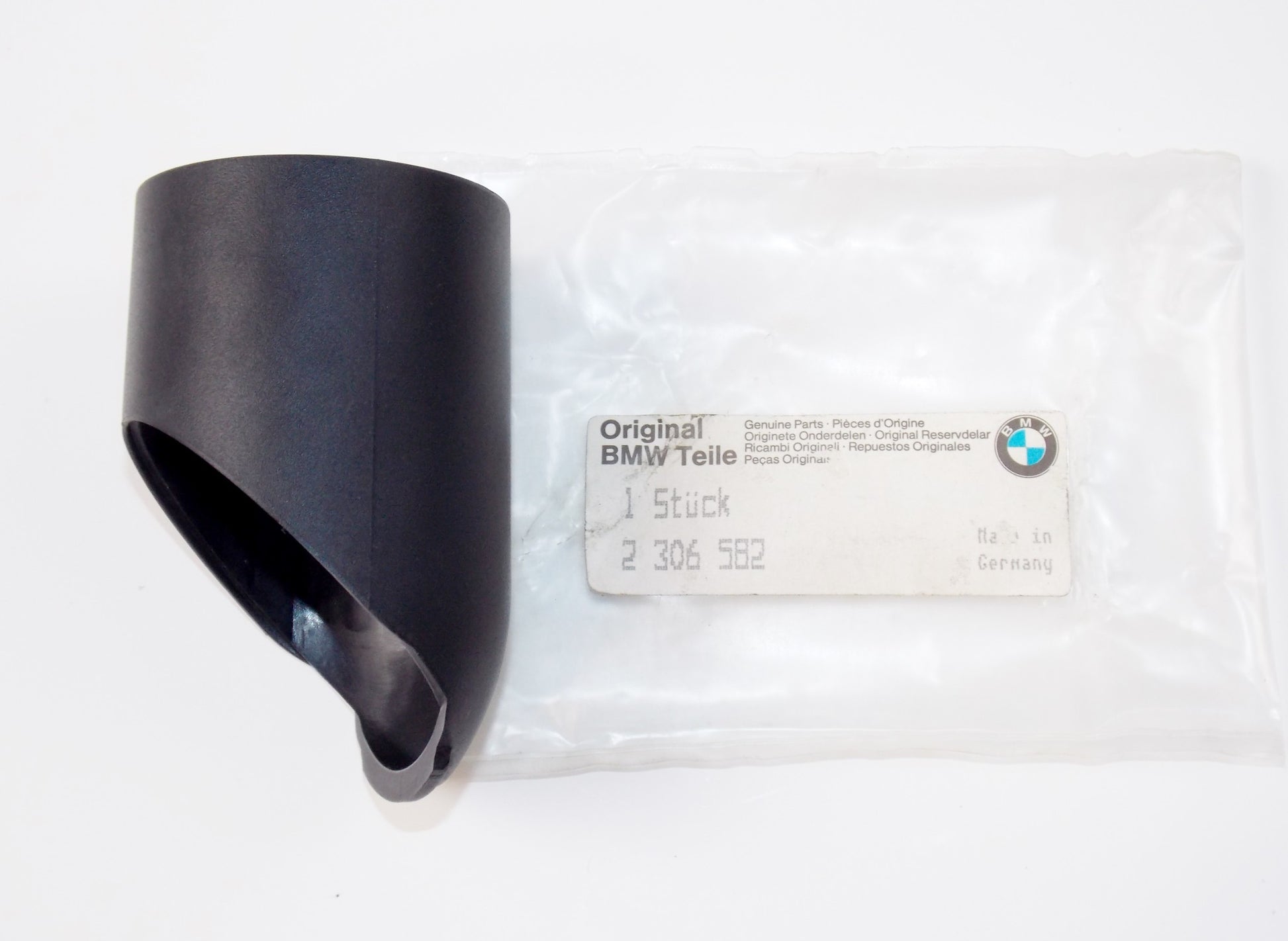 NOS OEM BMW 95-01 R 1100 R R 850 R HOUSING # 62132306582 - MotoRaider