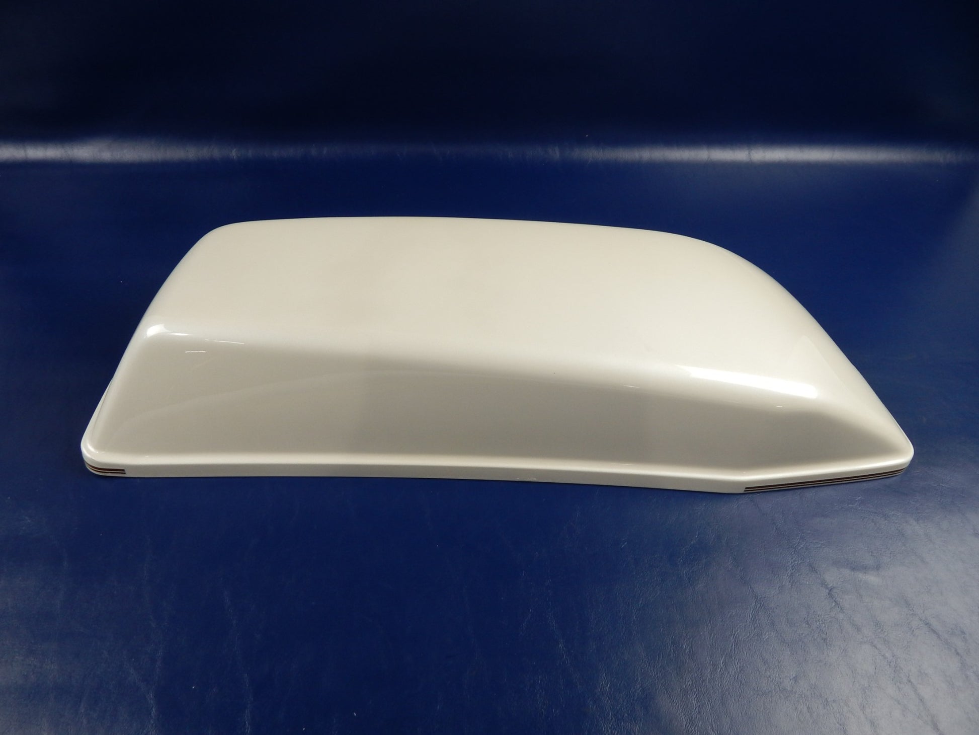 OEM YAMAHA 1988 VENTURE ROYALE XVZ1300 RH SADDLE BAG LID COVER 1NL-Y2849-00-EH - MotoRaider