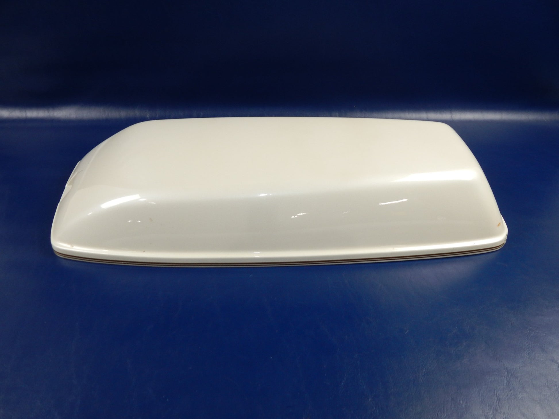 OEM YAMAHA 1988 VENTURE ROYALE XVZ1300 RH SADDLE BAG LID COVER 1NL-Y2849-00-EH - MotoRaider