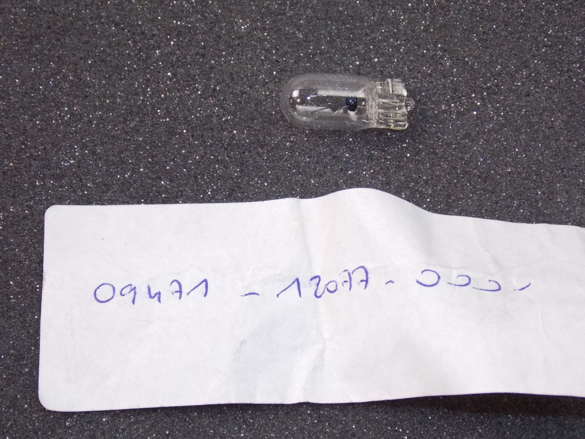 NOS OEM SUZUKI 87-13 LT300E LT-A500F GSX750FT GSX750FT DR200SE BULB #09471-12077 - MotoRaider