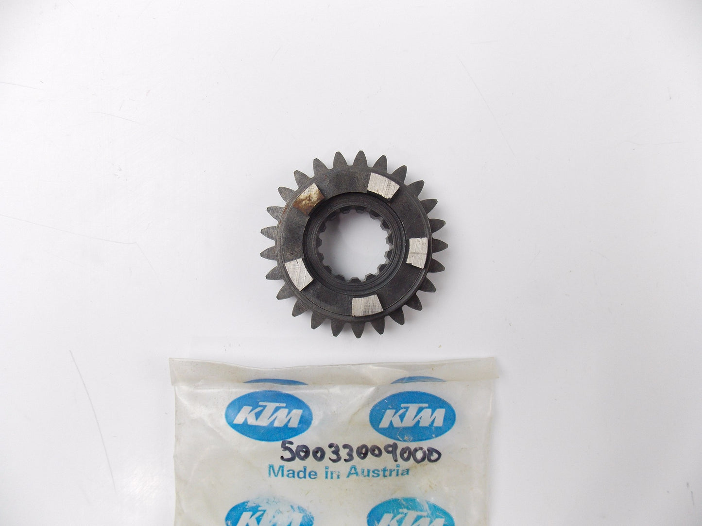 NOS OEM KTM MOTOR 125 VR (GS) 4th GEAR COUNTER SHAFT 25 T. 50033009000 - MotoRaider