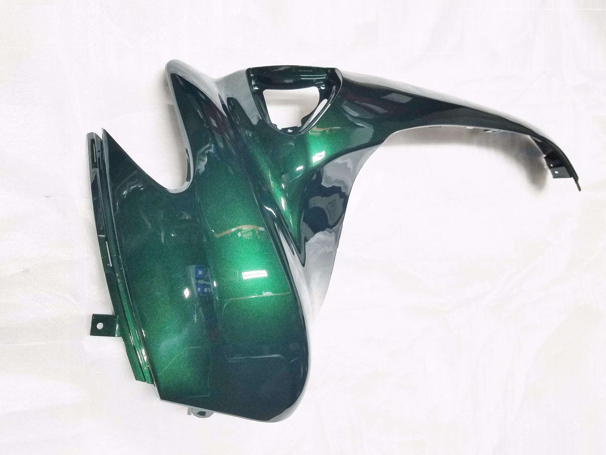 NOS OEM SUZUKI 99-2000 Epicuro UC125/150 GREEN SHIELD RIGHT LEG #48111-21F00-Y7G - MotoRaider