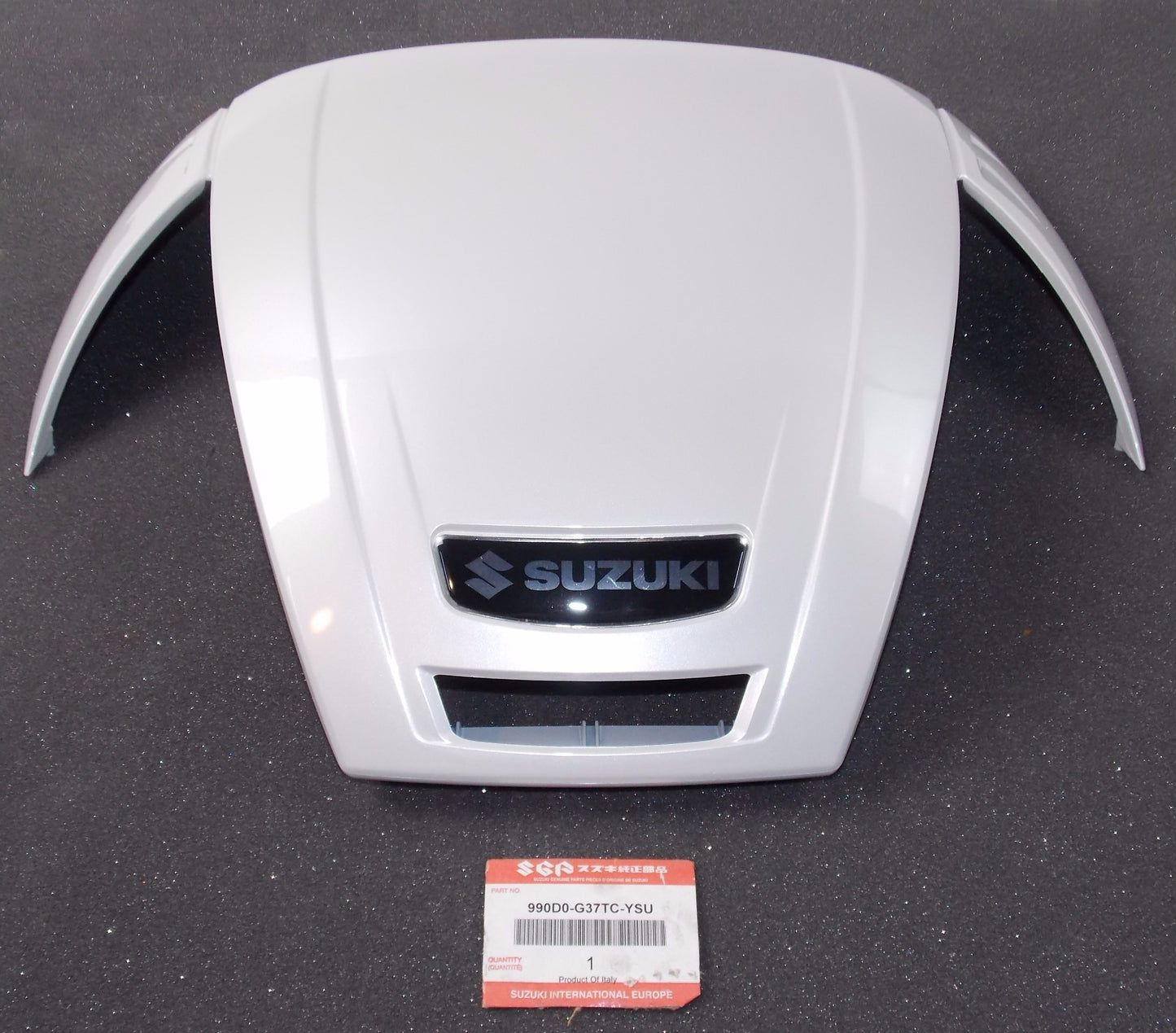 NOS OEM SUZUKI WHITE PEARL TOP CASE COVER 37L UH125/200/K7 # 990D0-G37TC-YSU - MotoRaider
