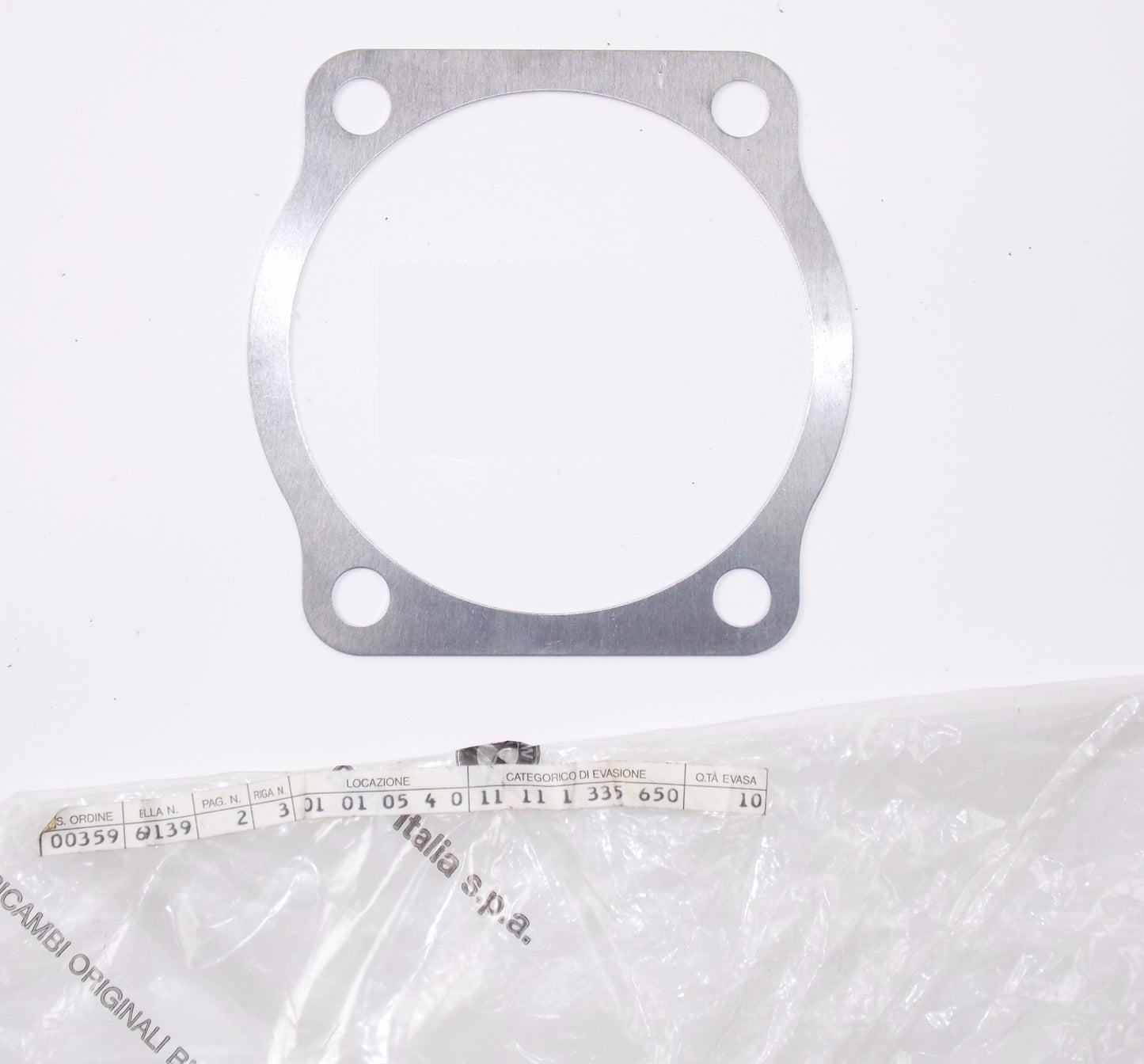 NOS OEM BMW 74-78 R 60 R 60 6 CYLYNDER GASKET 96"ROZ" # 11111335650 - MotoRaider