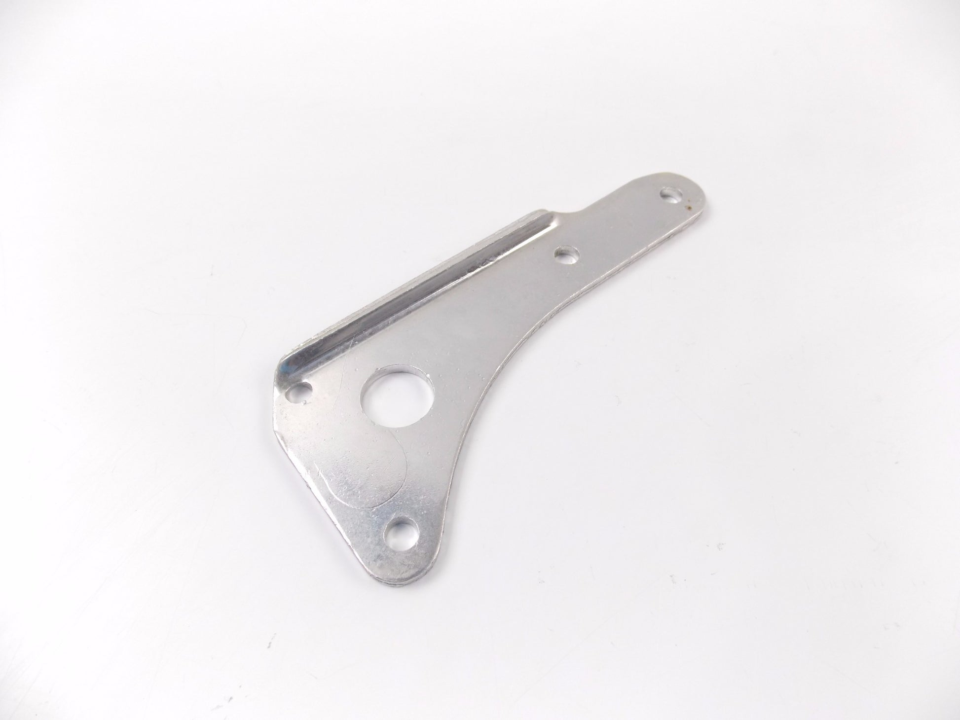 NOS OEM KTM 240/250/350/500 MX/ENDURO CHAIN COVER PLATE SUPPORT 54407064000 - MotoRaider