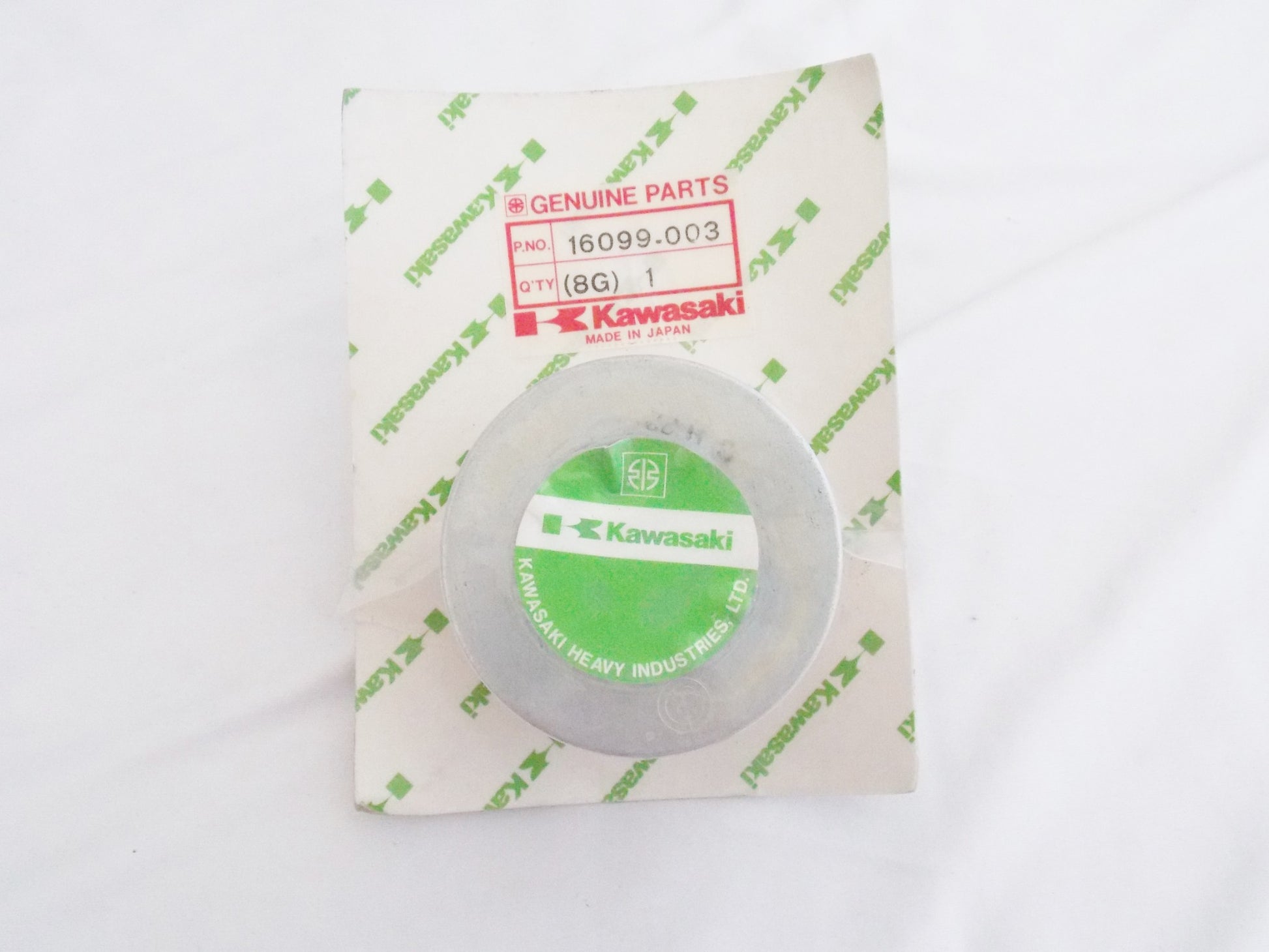 NOS OEM KAWASAKI 1985-2012 KZ1000 ZG1200/1000  OIL FILTER ELEMENT 16099-003 - MotoRaider