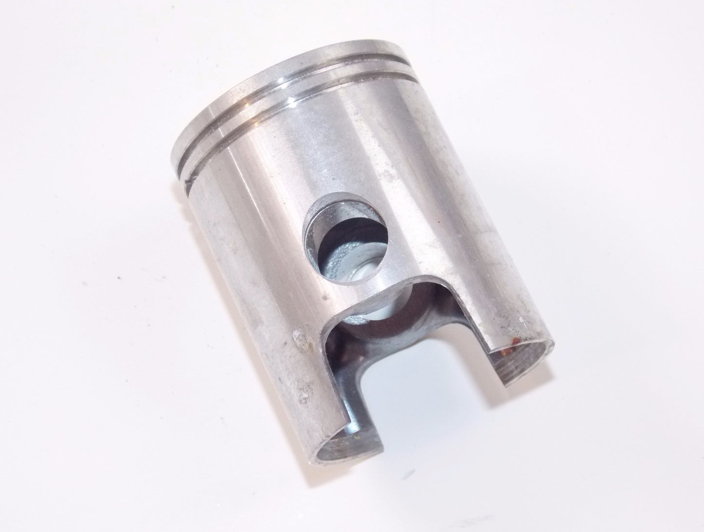 OEM APRILIA 91-05 AF1 FUTURA|EUROPA|CLASSIC|PEGASO|SR|RX-50 PISTON 40m AP8206250 - MotoRaider