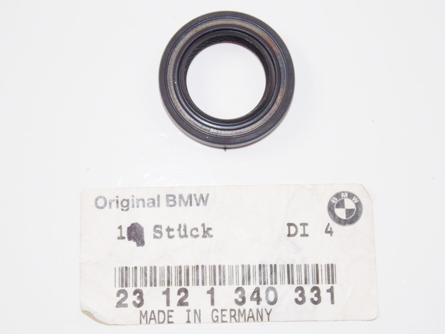 NOS OEM BMW 92-07 R1100GS/R/RS/RT/850R GEAR BOX SHAFT SEAL 22X35X6 23121340331 - MotoRaider