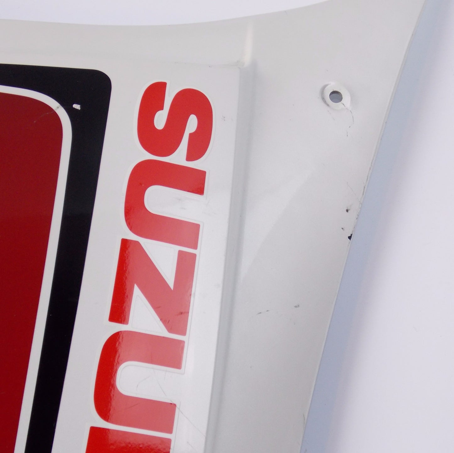 NOS OEM SUZUKI PEARL WHITE PLASTIC LEFT SIDE HIGHER FAIRING PANEL - MotoRaider