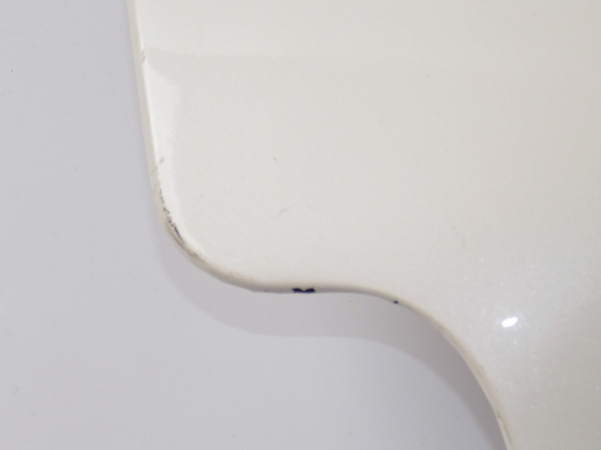 NOS OEM SUZUKI PEARL WHITE PLASTIC RIGHT SIDE HIGHER FAIRING PANEL - MotoRaider