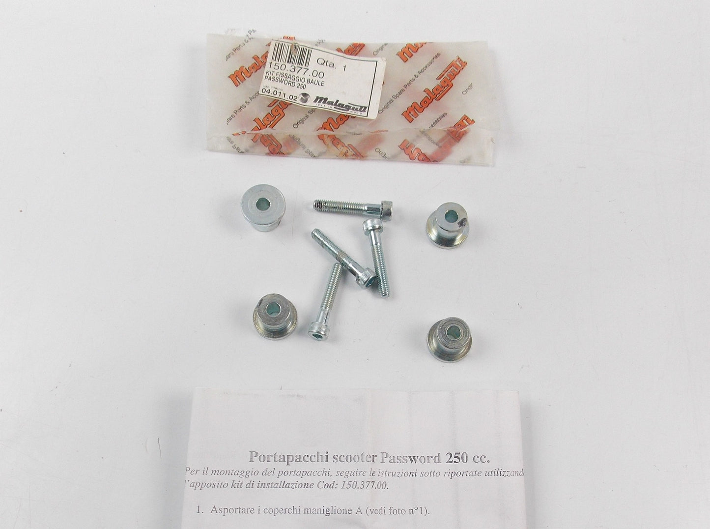 OEM MALAGUTI CENTRO 160-4T PASSWORD 250 EURO 2/3 TOP CASE FIXING KIT 150.377.00 - MotoRaider