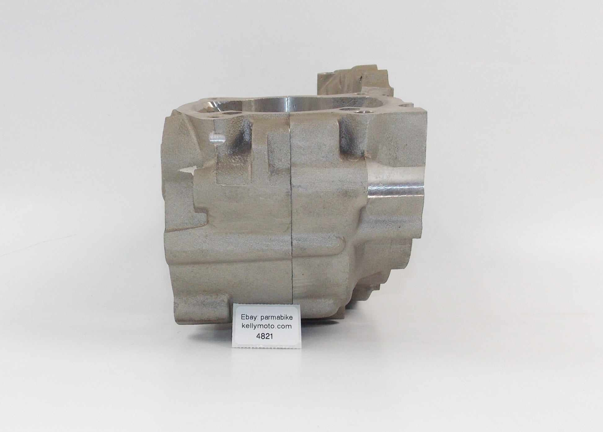 NOS OEM KTM 1987-1988 240/250 ENGINE TYPE 545 CENTER CRANKCASE 545.30.000.044 - MotoRaider