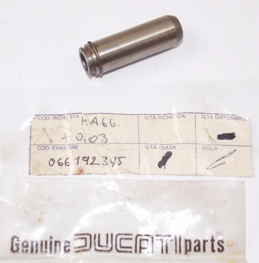 NOS OEM DUCATI 500 600 PANTAH F1 INTAKE VALVE GUIDE 066192395 - MotoRaider